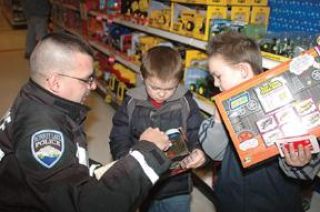 ‘Shop with a Cop' brings smiles to all
