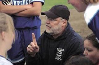Lakeridge coach hangs up his hat after three decades