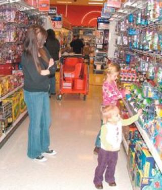 Police and business help for the holidays