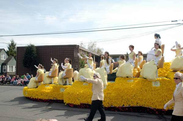 The Daffodil Court waves to the crowd during the 2010 Daffodil Parade in Sumner.