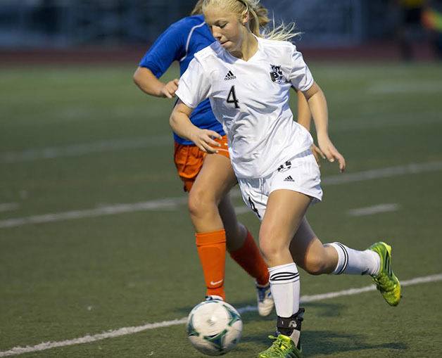 Bonney Lake junior Allie Kober dribbles the ball down field Thursday against Auburn Mountainview. The Panthers lost 2-1 to the Lions. Bonney Lake is 0-2-0 in league play early in the season and 1-2-0 overall. The Panthers hosted Enumclaw Tuesday and look to face Lakes at 7 p.m. Thursday at home.