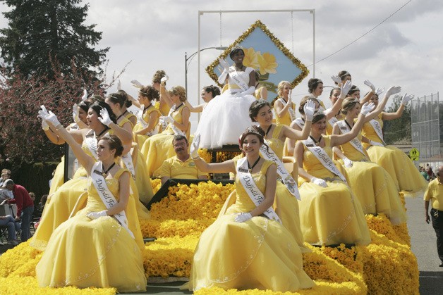 The Daffodil Parade Queen Float made its way through Sumner Saturday