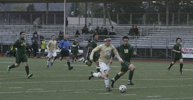 Sumner beat Clover Park 4-0 at home Friday.