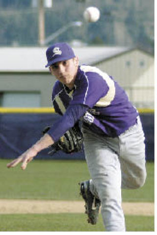 Tanner Walker started on the mound during Sumner’s Friday loss to Tahoma.