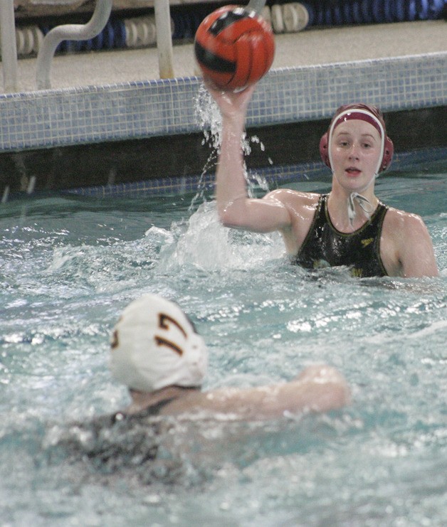 The EHS Girls water polo team continued their unbeaten streak in league play on Thursday with a win over the visiting Peninsula Seahawks.