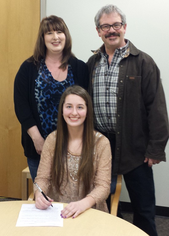 Samantha Kelley signs with Rocky Mountain College