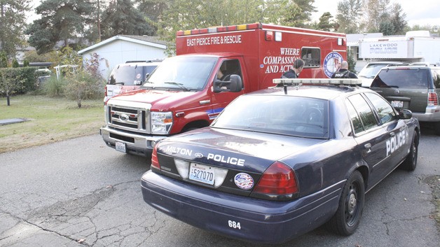 Police and emergency services responded to a suicidal man in the Rainier Manor neighborhood of Sumner.