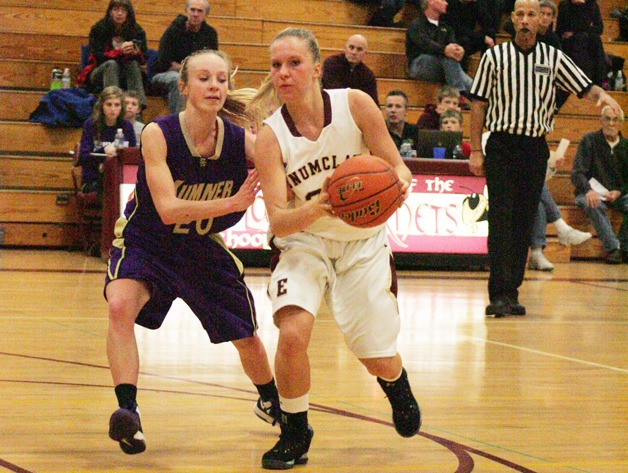 Julia Myers drive to the hoop Saturday at home during the Enumclaw game hosting Sumner. Enumclaw won 40-30.