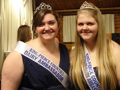 King-Pierce Counties Dairy Ambassadors Annie Birklid and Samantha Lanting.