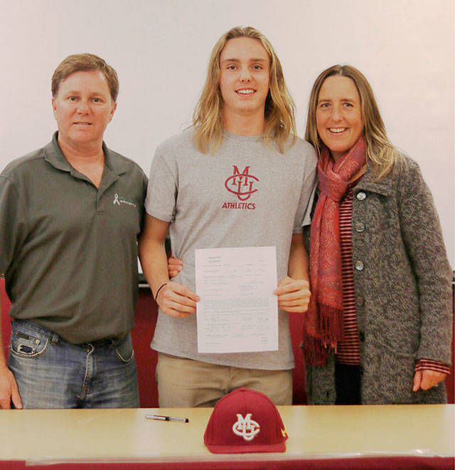 Matt Funkhouser, flanked by his parents Mark and Leslie, signed on with Colorado Mesa. Submitted photo