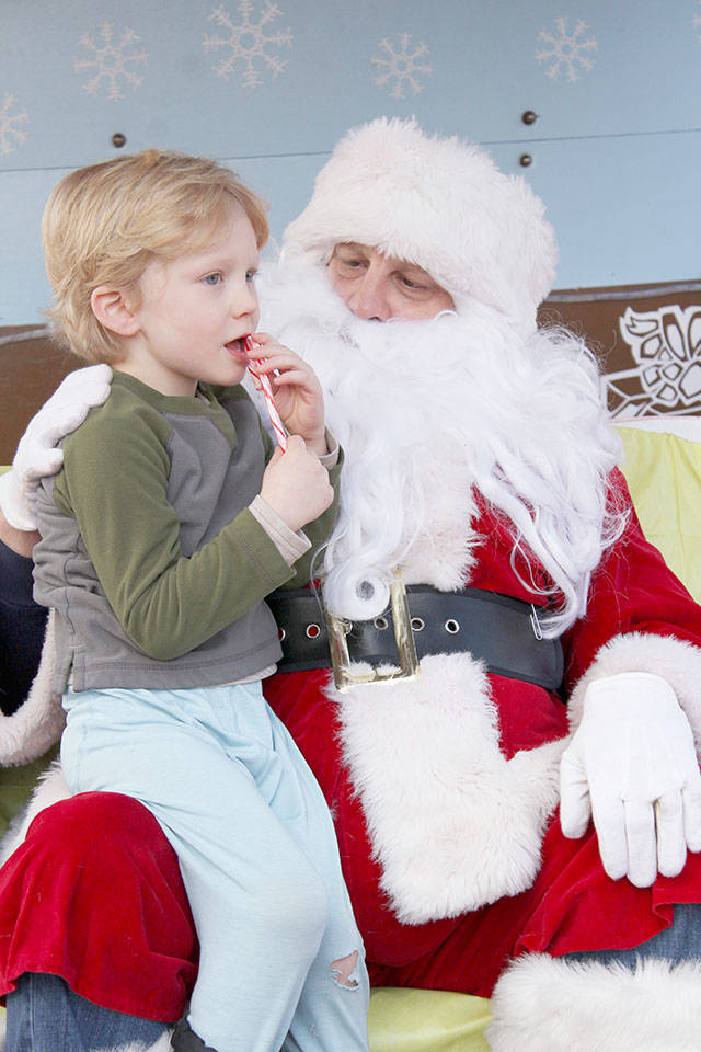 Santa, East Pierce teaming up to visit Sumner, Milton residents