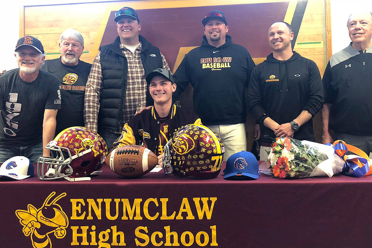 Enumclaw’s Ulrich, Cassell sign with college programs