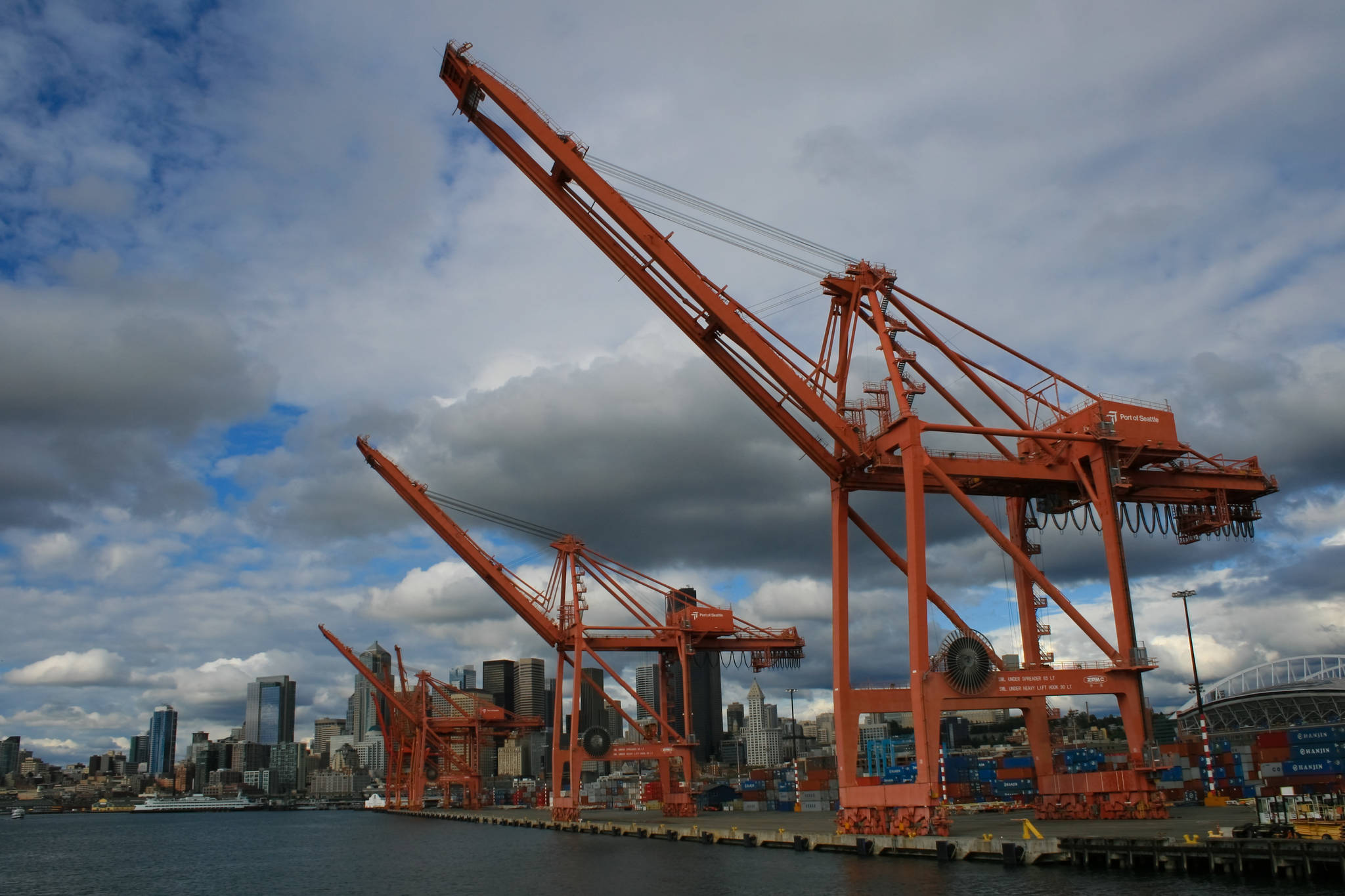 Cargo transportation was among the various regional industries driving wage and employment growth in King County. Photo via PxHere