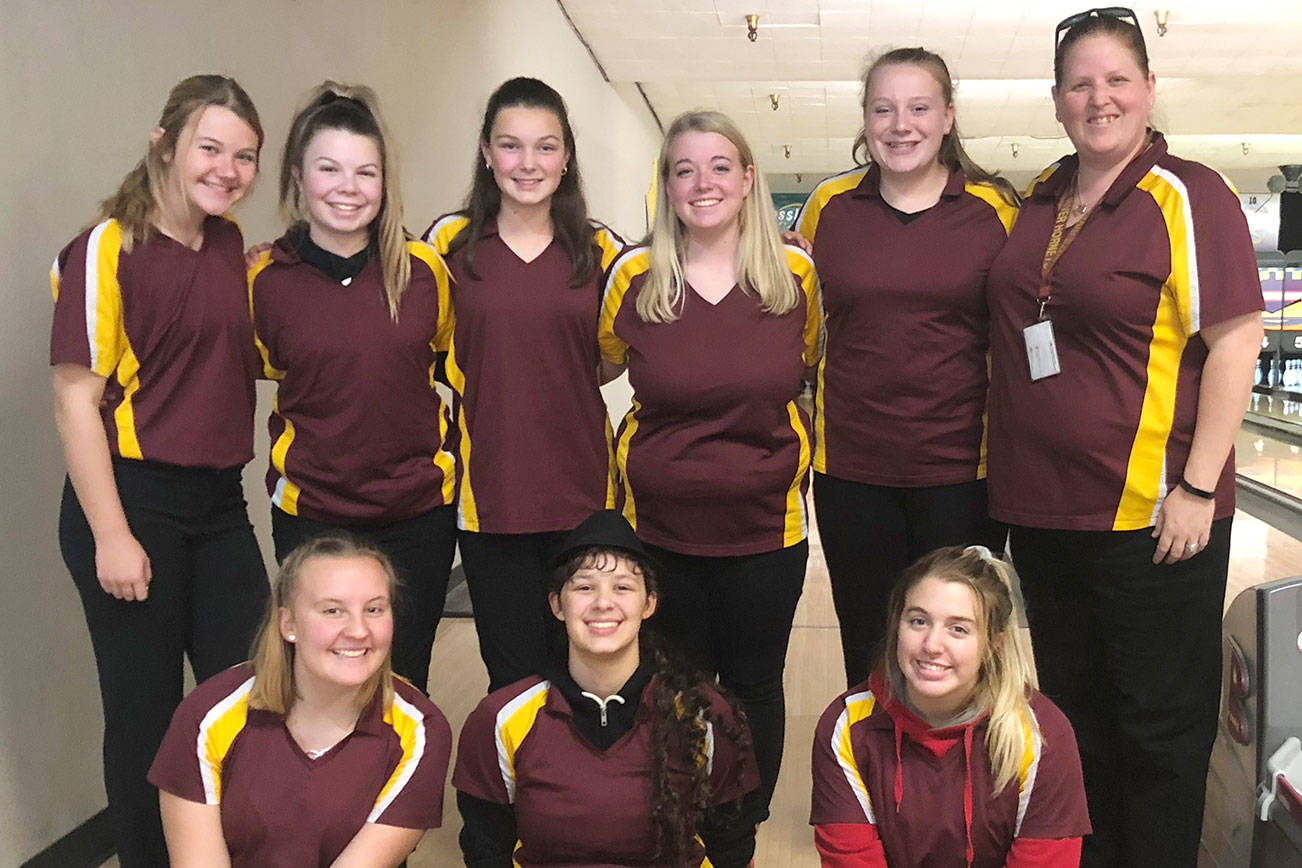 White River bowlers start with 9-1 record, in battle for league title