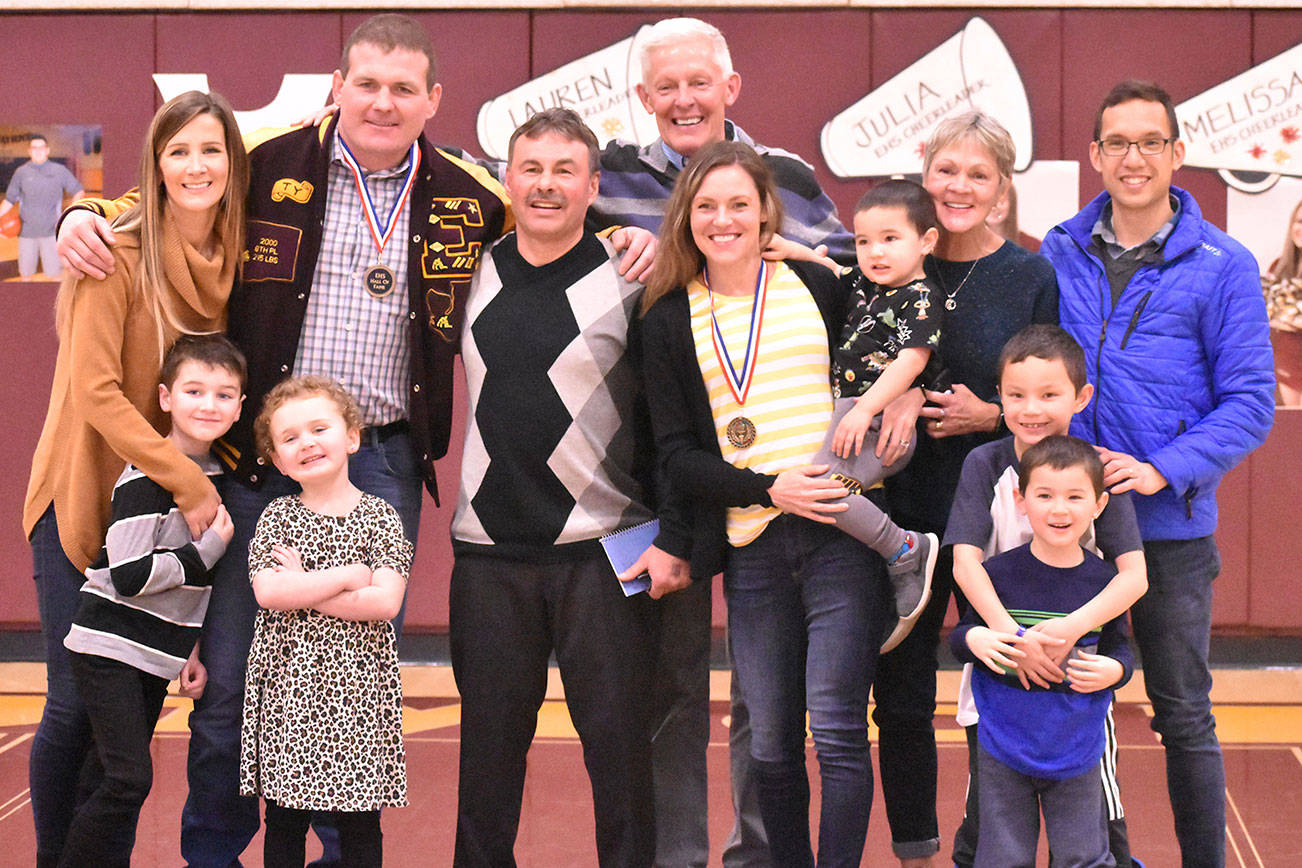 Enumclaw High adds two to Athletic Hall of Fame
