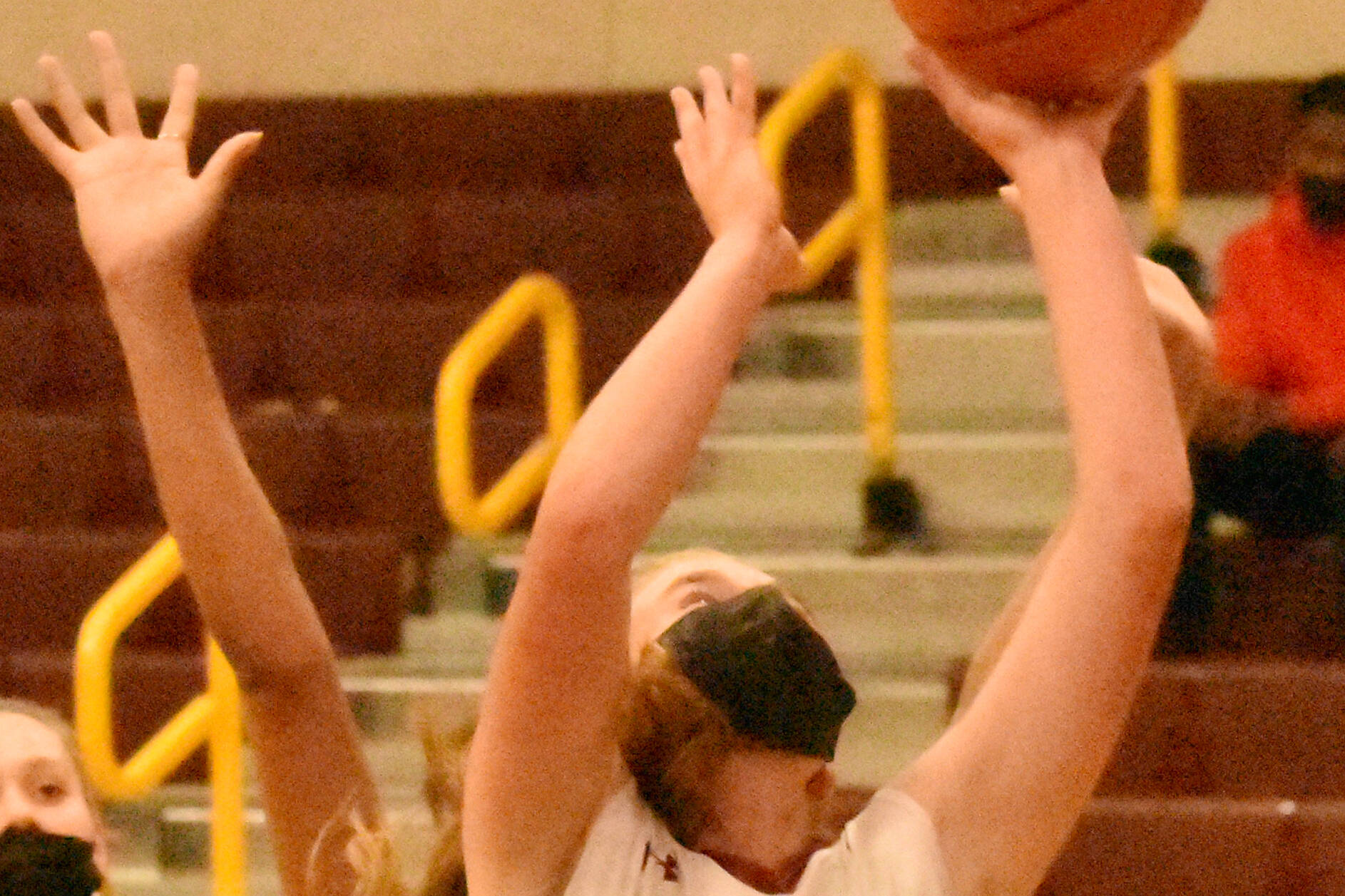 FILE PHOTO BY KEVIN HANSON 
One of the Plateau’s top returning players is Enumclaw High senior Rosie Penke who earned first team all-league honors a season ago. Here, she goes up for two points during a game last season.