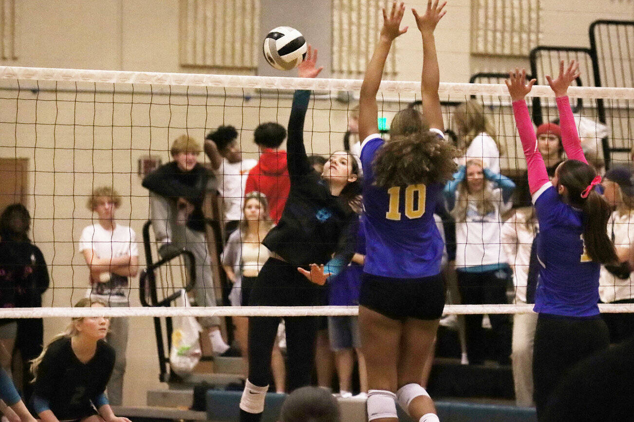 Freshman, Taylin Beers, crushing a kill past Stadium defenders. Photo by Andy Orozco