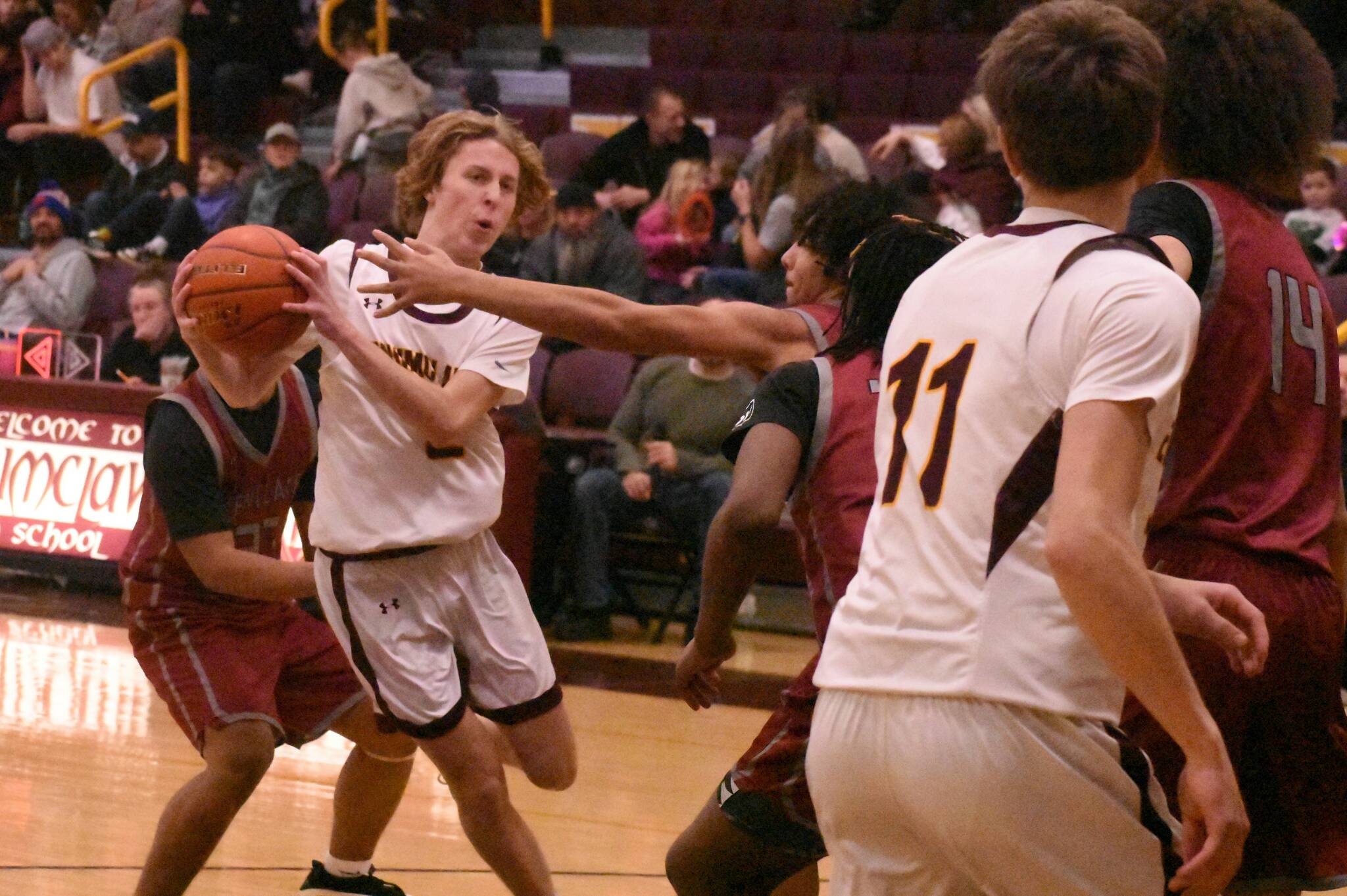 PHOTO BY KEVIN HANSON
Hornet junior Jack Blair maneuvers through the lane during Enumclaw's lopsided, Saturday night victory over Kentlake.