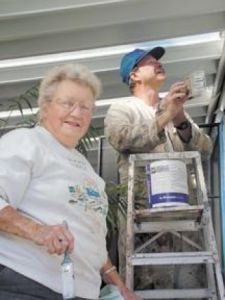 Kiwanis pitch in to paint