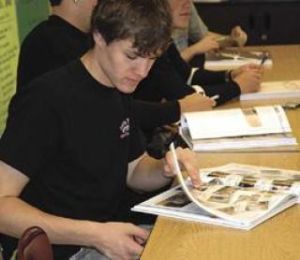 Auto provides attendance incentive