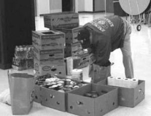 Benefit concert helps stock shelves at food bank