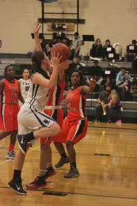 Bonney Lake senior Kayla Seger drives to the basket during the Panthers’ 59-46 loss to the Lakes Lancers Friday.