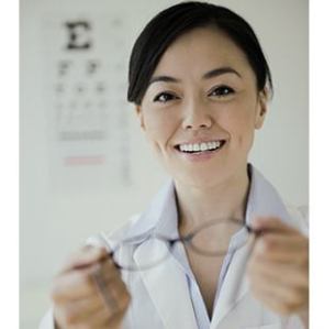 Volunteers with Machinists Union District Lodge 751 are joining with the Bonney Lake Lions Club this summer to collect used eyeglasses for people in need.