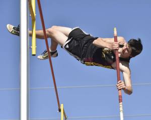 Hornet Jeremy Watts cleared 13 feet