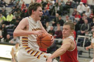 Hoop teams qualify for WCD tourneys