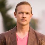 Blaine Larsen returns home for Dec. 2 concert