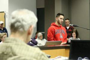 Speakers offer plans, passion for a Bonney Lake city pool