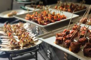 Bonney Lake team is the ‘People’s Choice’ at scholarship dinner