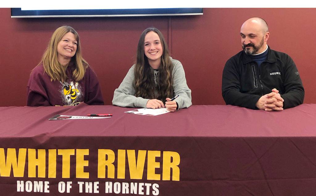 WR athletes ink agreements to compete in college