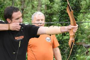 Military vets on target with trip to local archery range