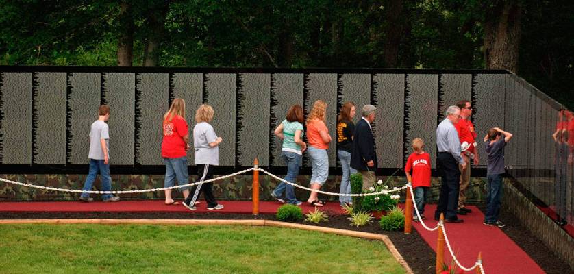 Replica of Vietnam Memorial making Enumclaw stop