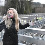 The new trap-and-haul facility is designed to pull nearly every fish from the White River and safely move them to a spot above Mud Mountain Dam. Here, Project Manager Leah Hauenstein explains operations on the upstream side. Photo by Kevin Hanson