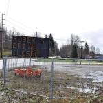 An electronic traffic sign alerts southbound SR 169 drivers that the intersection with Roberts Drive will soon close for road work. Photo by Alex Bruell