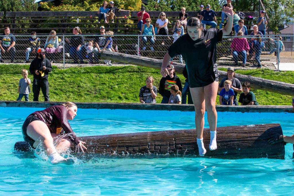 Photo by Ashley Britschgi 
Twins Ella and Alle Klemkow compete against each other for first and second place.