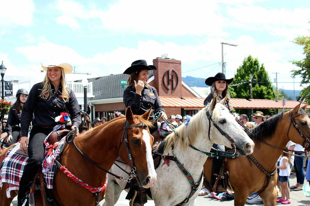 Photo by Ray Miller-Still