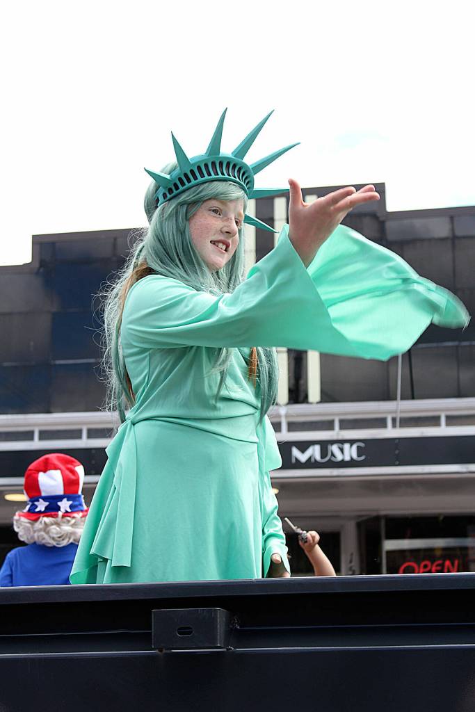 Photo by Ray Miller-Still