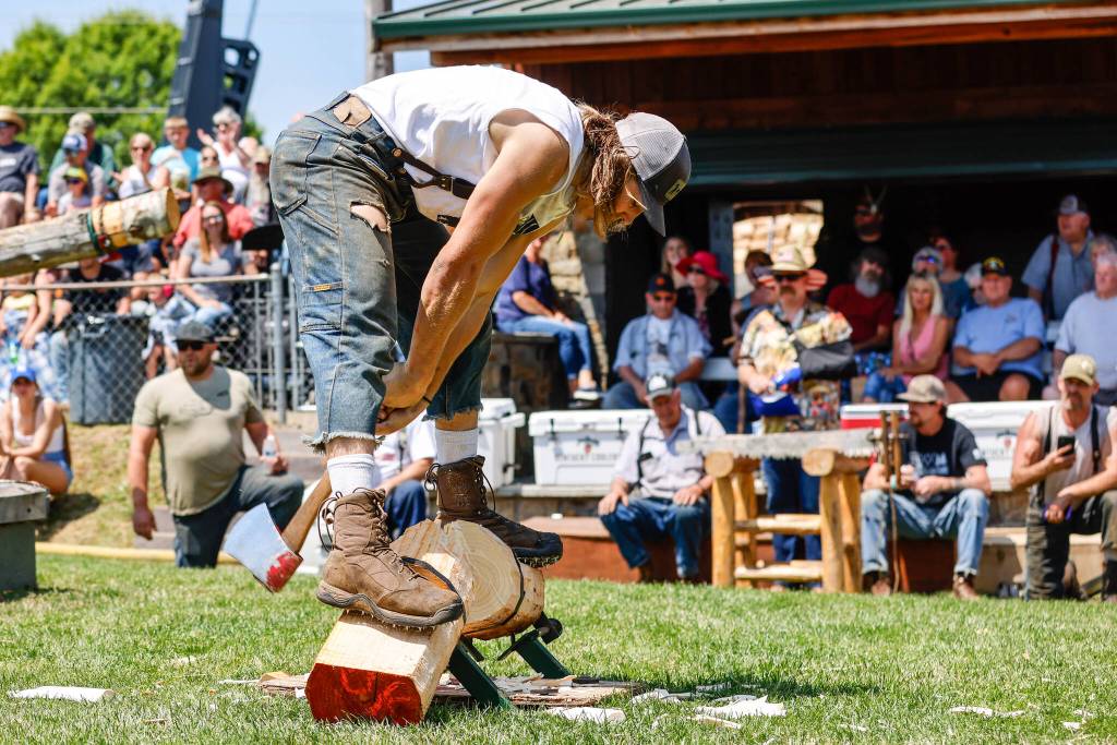 Bo Carlson, who earned the second most points overall in the 2023 Log Show, is pictured here winning the horizontal block chop with a time of 52.56 seconds. Photo by Ashley Britschgi