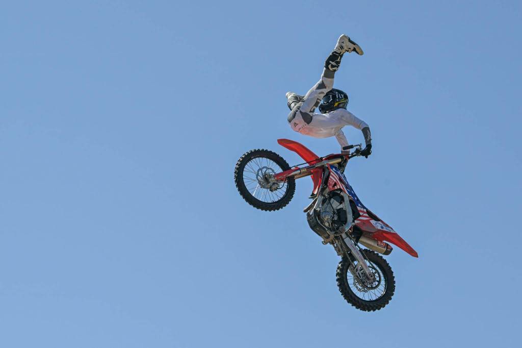 Photo by Vic Wright / Vicwright.zenfolio.com