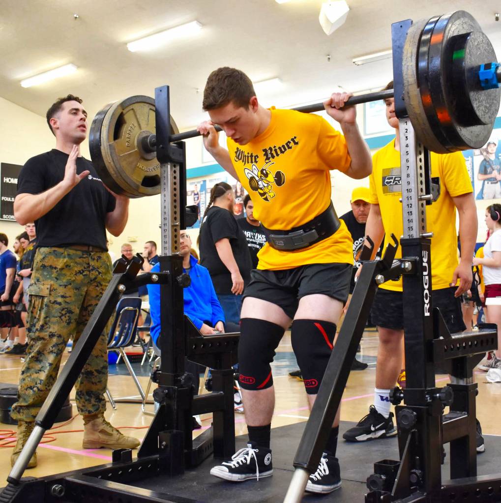 Photo by Kevin Hanson
Rylan Heifner squatting 475.