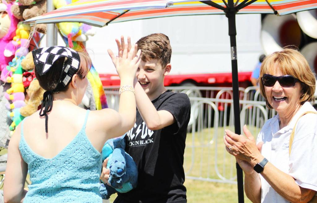 Photo by Ray Miller-Still