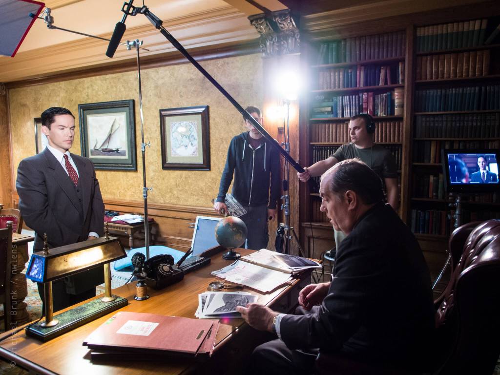 Photo by Michael Brunk / nwlens.com
A production photo from the 30-minute film The Maury Island Incident picturing FBI Agent Jack Wilcox reporting to J. Edgar Hoover.