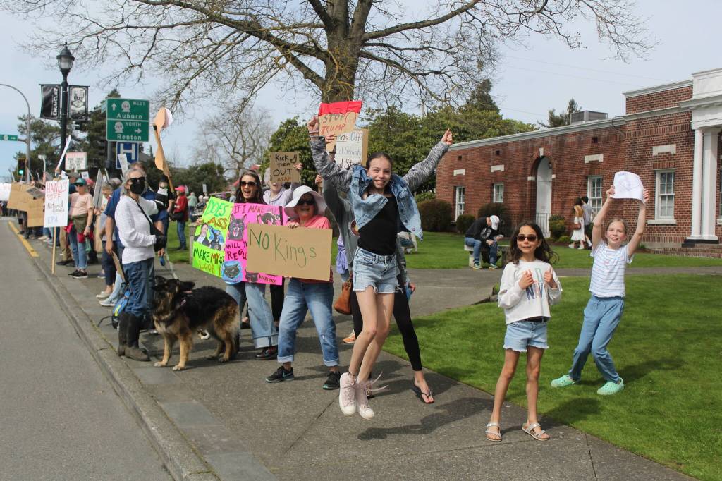 Photo by Ray Miller-Still