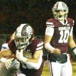 PHOTO BY KEVIN HANSON
EHS running back Paxton Patterson gained some tough yardage after taking a handoff from quarterback Gavin Trachte (10) during a the game against Auburn Mountainview on Oct. 16.