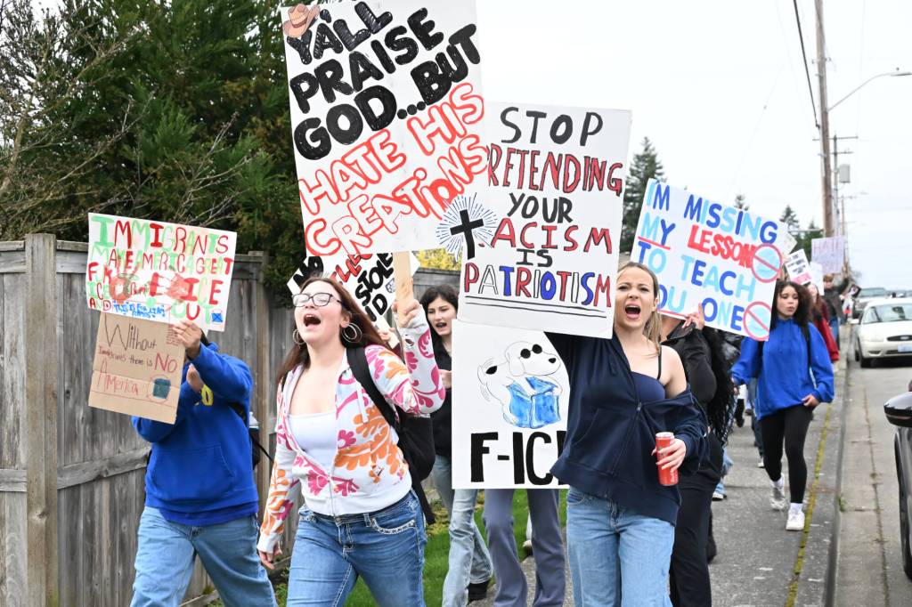 Photo by Ray Miller-Still