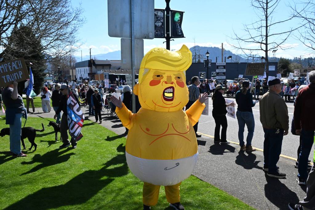 Photo by Ray Miller-Still